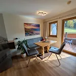 Hotel Garni Schoenblick 3*