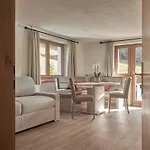 ホテル Garni Schoenblick