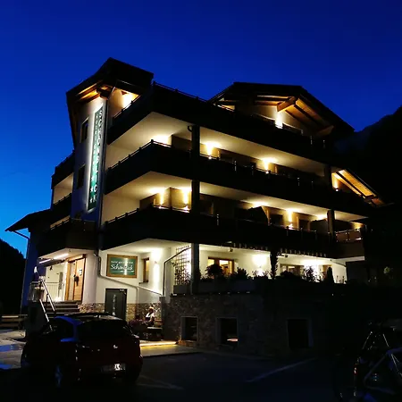 迦尼斯谷恩波力克酒店 3*