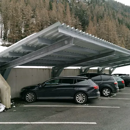 迦尼斯谷恩波力克酒店 3*