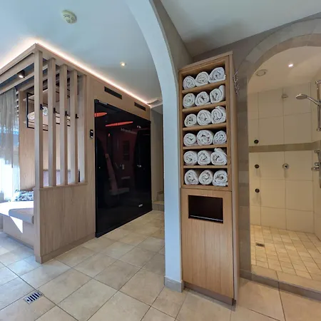 迦尼斯谷恩波力克酒店 酒店 3*