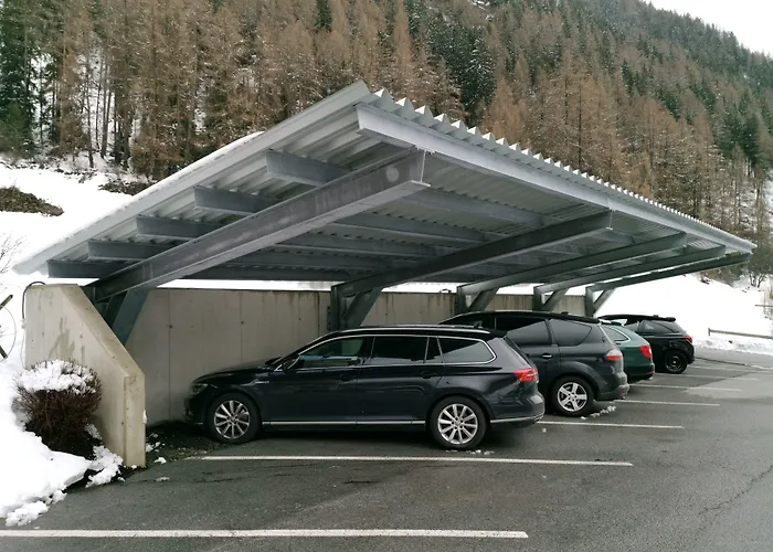 迦尼斯谷恩波力克酒店 3*