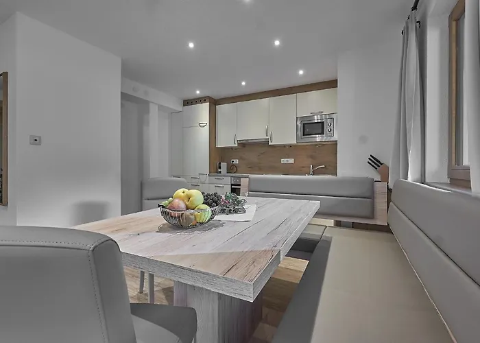 Hotel Garni Schoenblick Solden