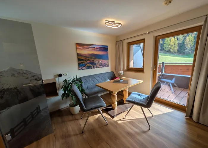 Ξενοδοχείο Garni Schoenblick 3*