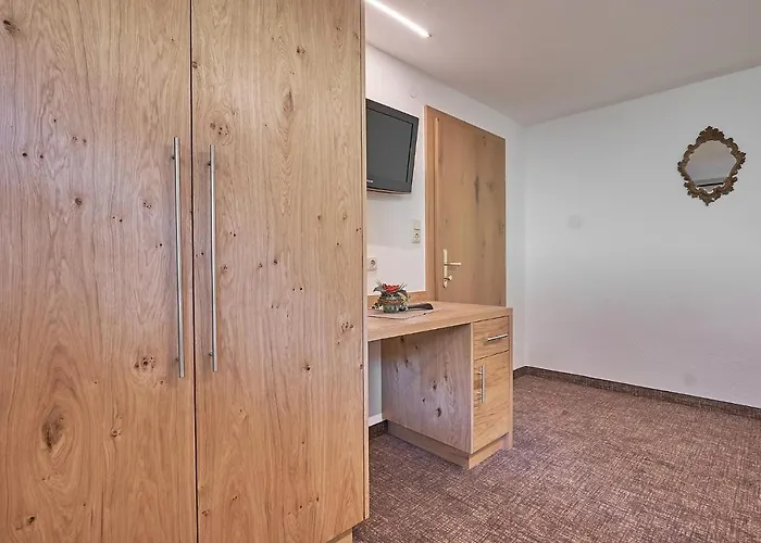 Garni Schoenblick Ξενοδοχείο 3*