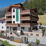 迦尼斯谷恩波力克酒店 酒店