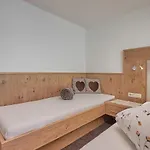 迦尼斯谷恩波力克酒店 3*