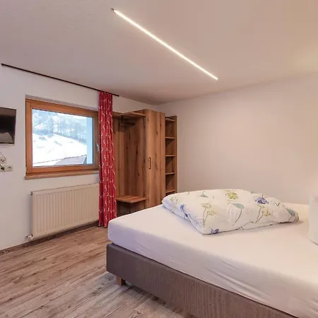 Hotel Garni Schoenblick 3*
