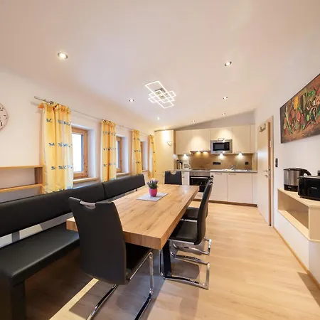 Hotel Garni Schoenblick 3*